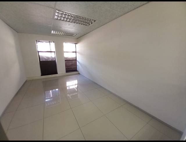 324M² OFFICE TO LET IN HURLINGHAM